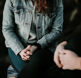 woman wearing gray jacket