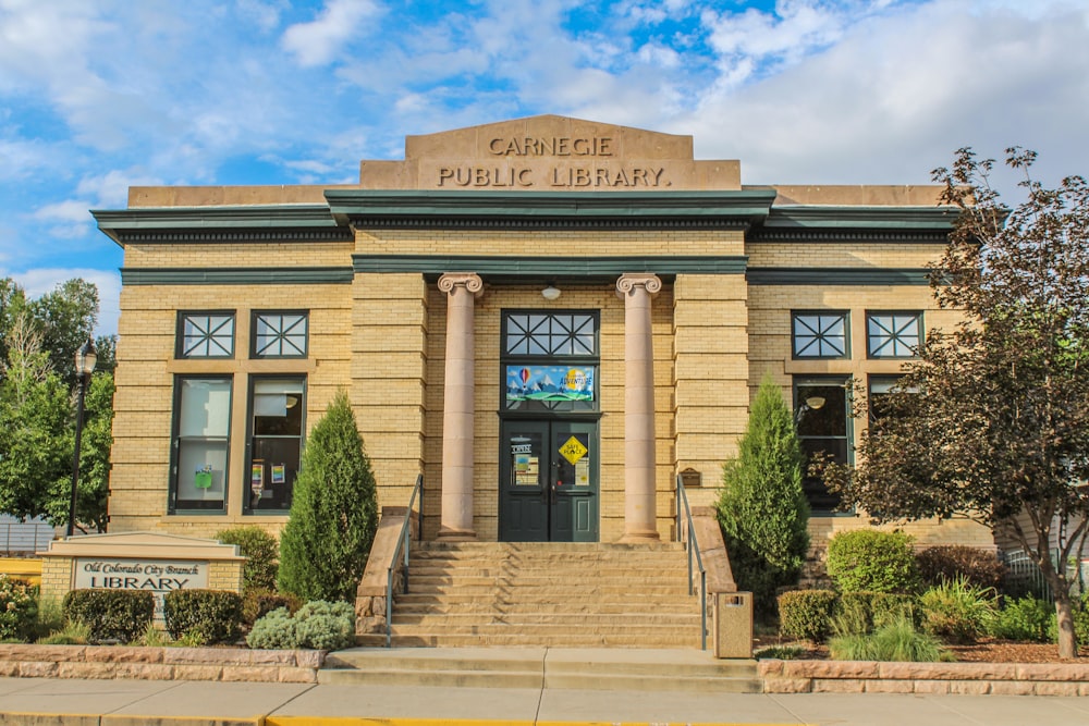 Carnegie Public Library building during daytime