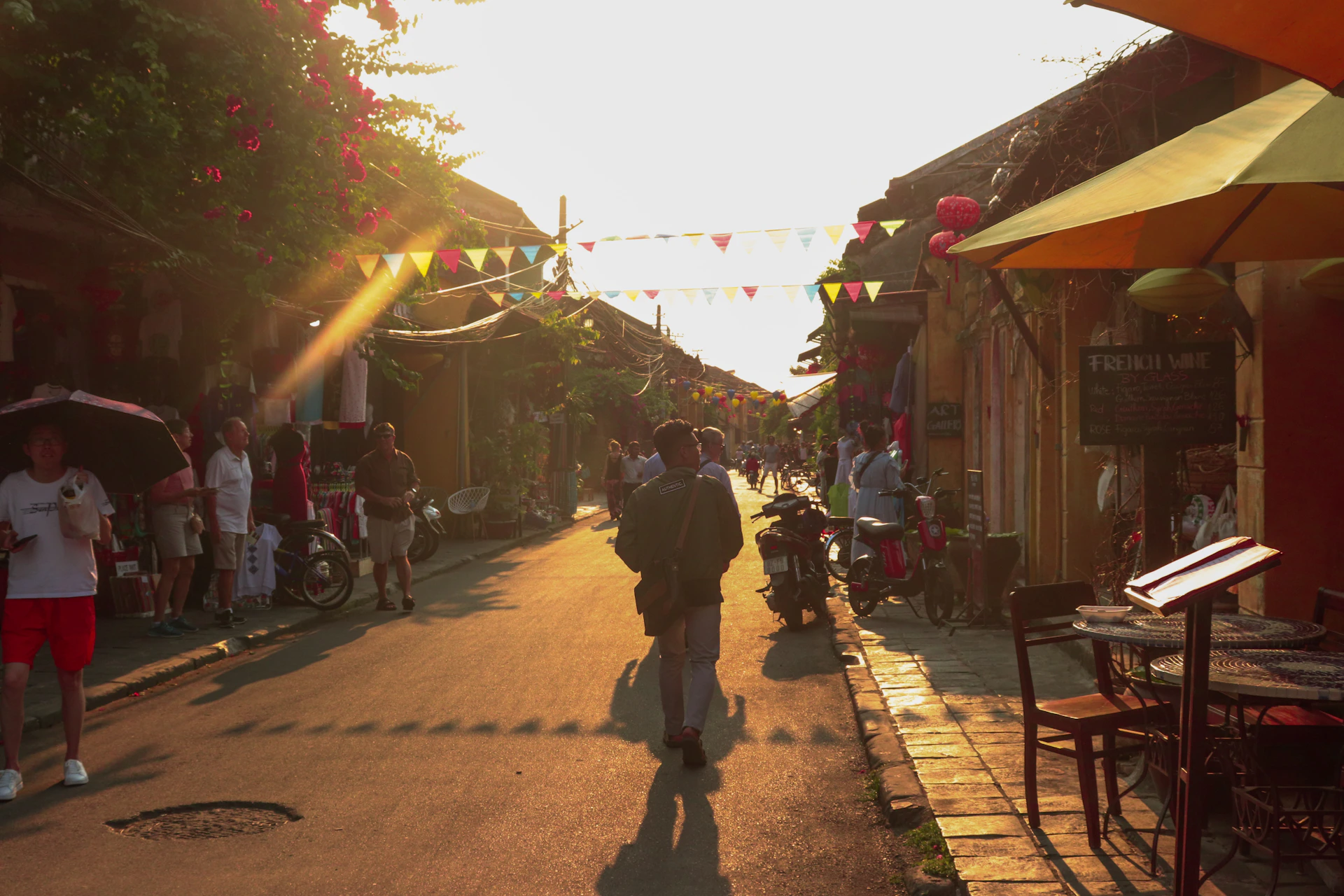 gray computer monitor