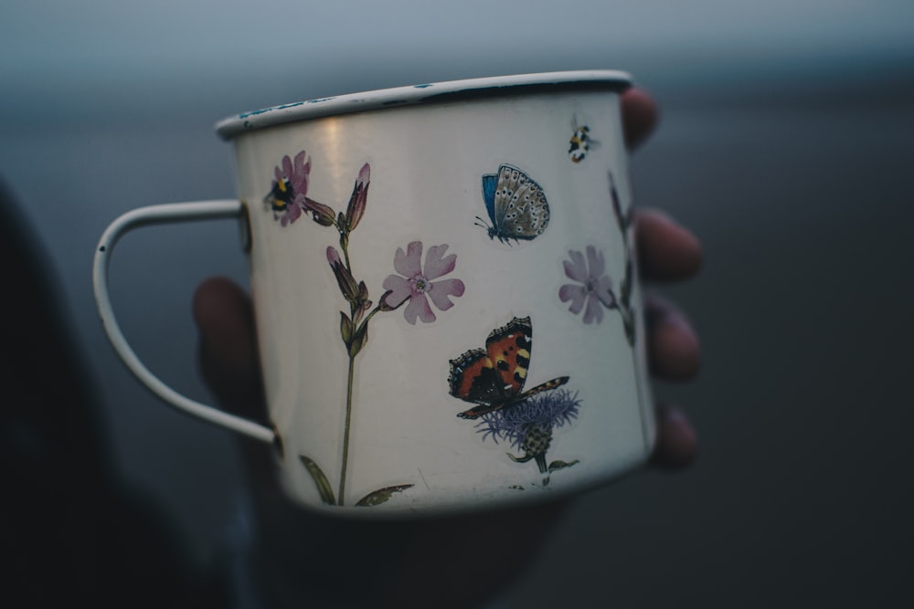 white flora metal mug