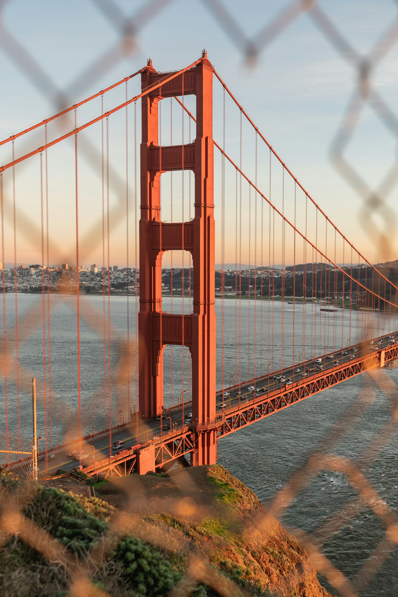 Sony a7R II + Sony Distagon T* FE 35mm F1.4 ZA sample photo. Golden gate bridge during photography