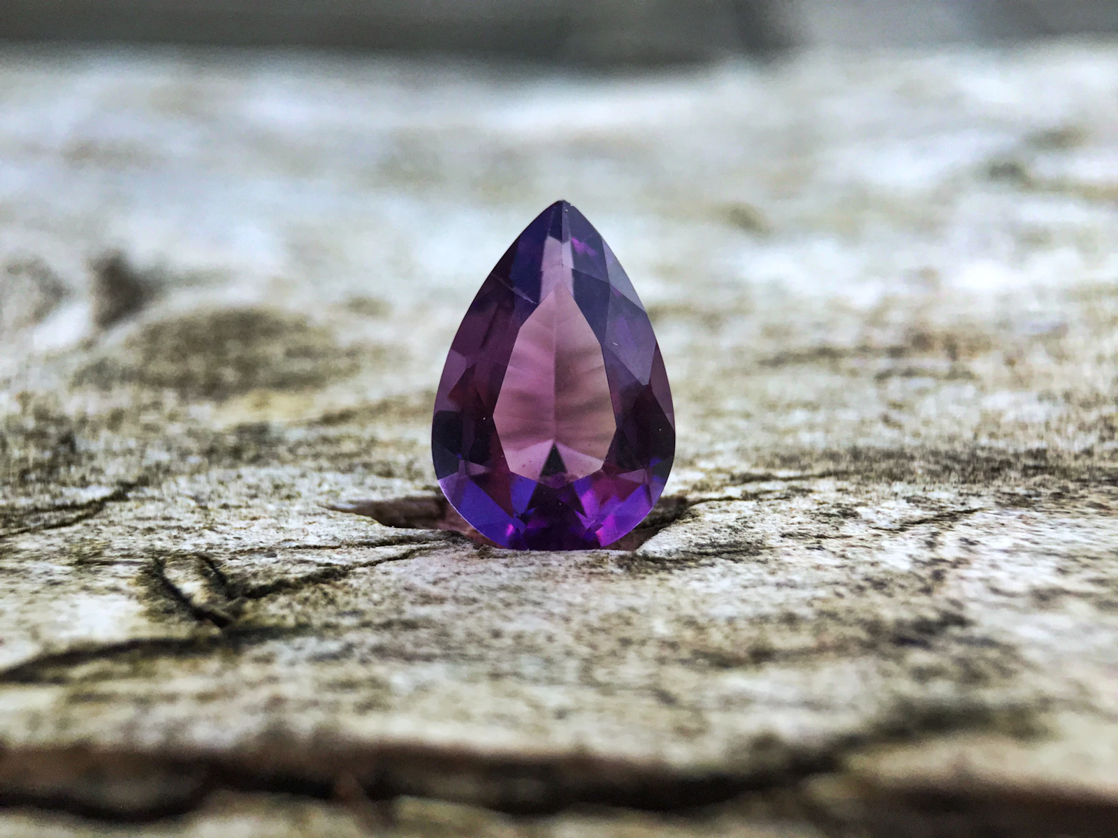 Blue chalcedony, oval cabochon