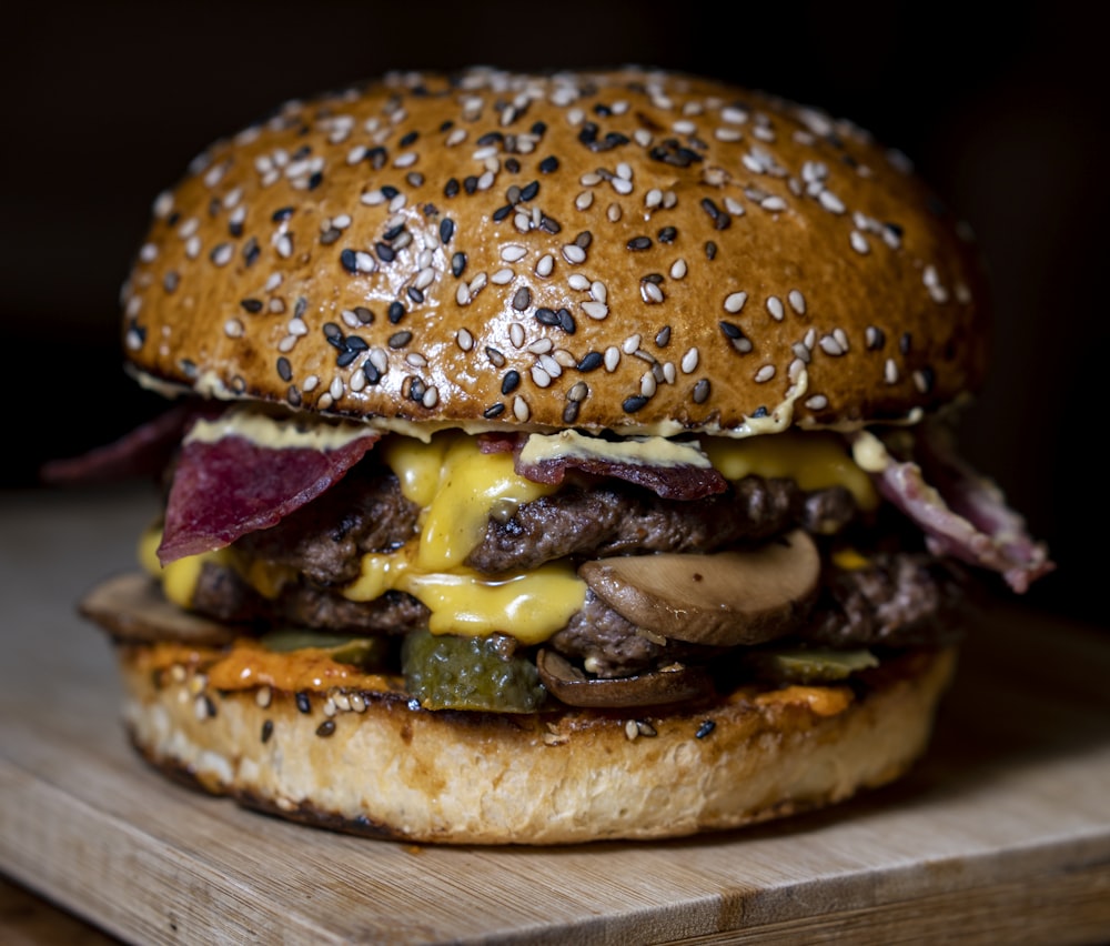 selective focus photography of burger patty