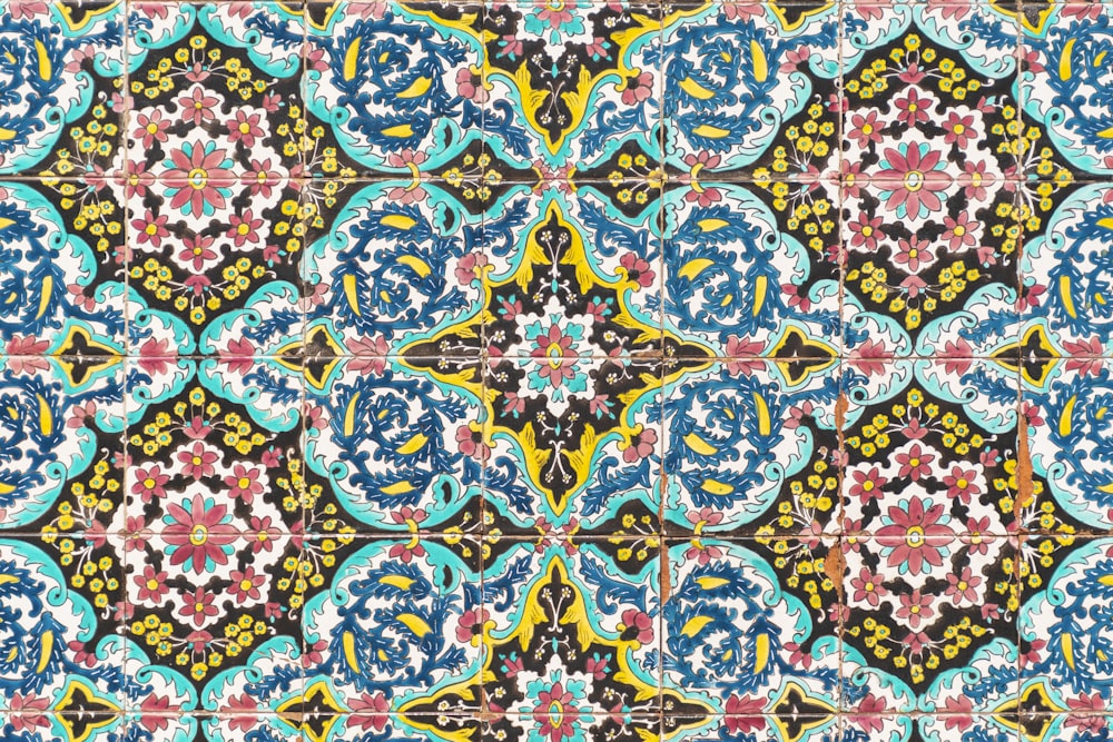 blue, red, and brown floral wallpaper