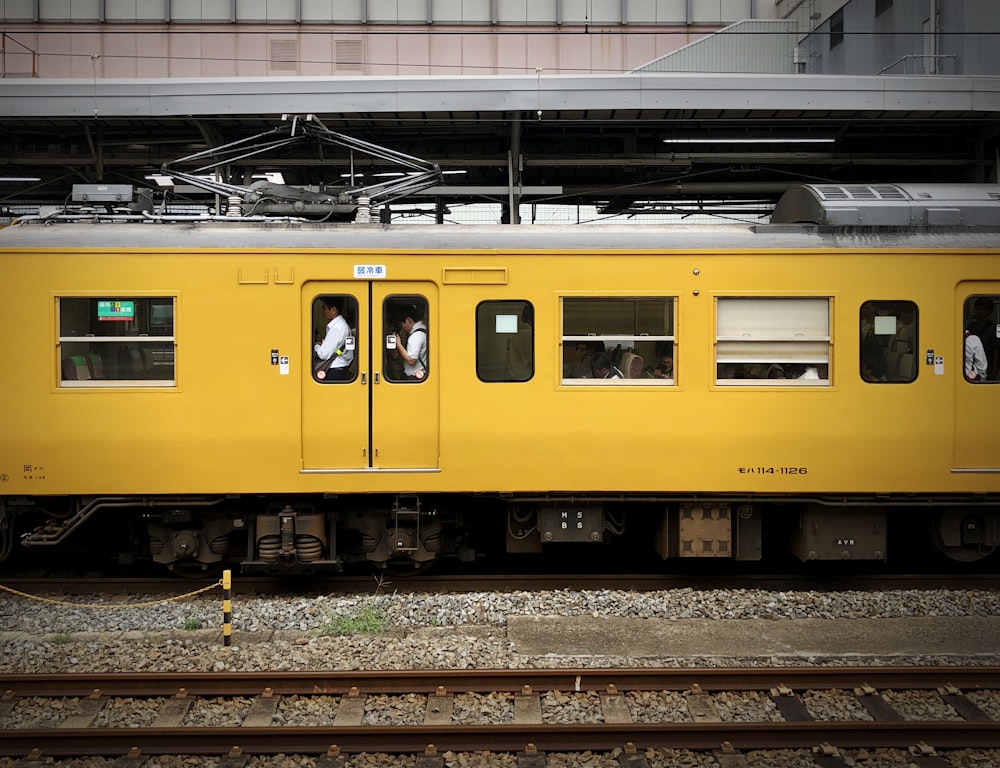 yellow and gray train
