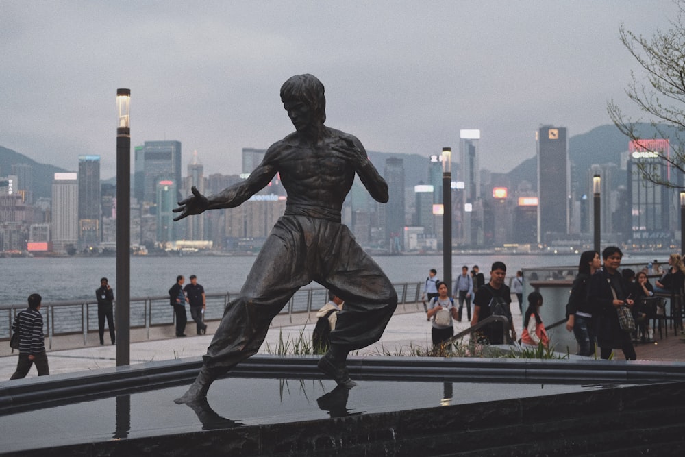 Bruce Lee statue