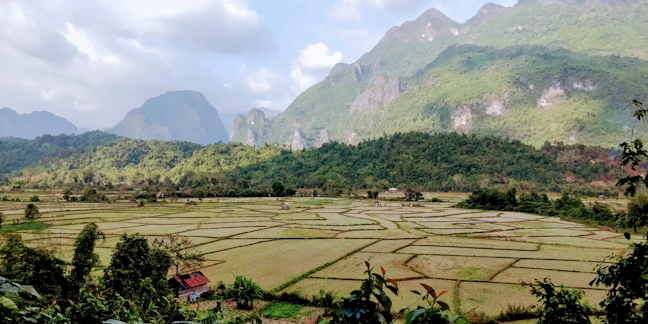 3-Day Vang Vieng Budget Itinerary: $7 a Day Guide