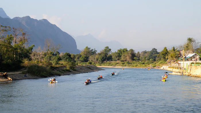 Vang Vieng Kayaking, Water Cave & Blue Lagoon — photo 2