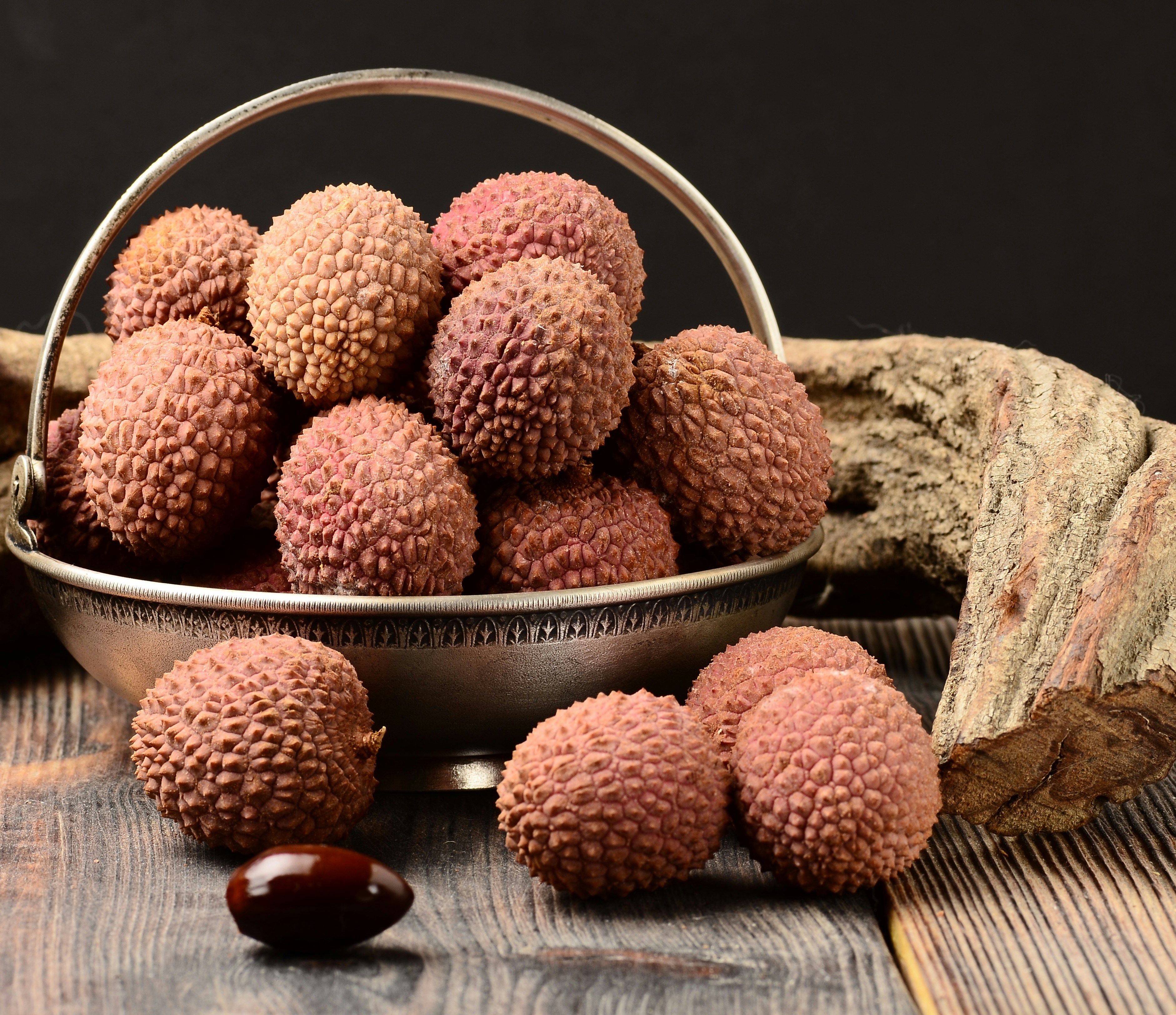 輸入食品違反: その他の果汁入り飲料(FROZEN LYCHEE JUICE)（台湾）