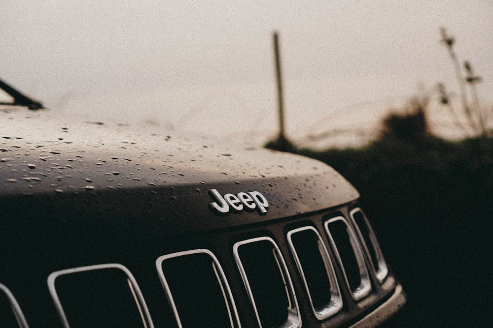 black Jeep vehicle