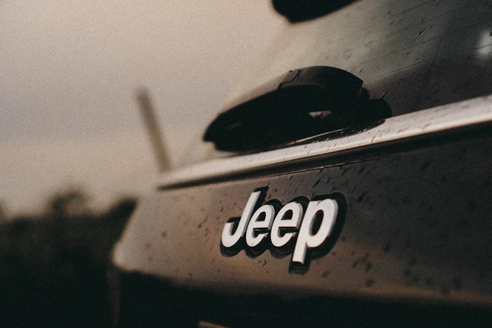 selective focus photography of black Jeep vehicle