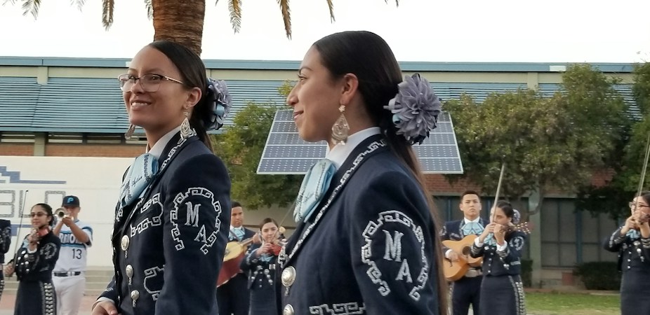 Guía musical del mariachi: memoria, discos y generaciones