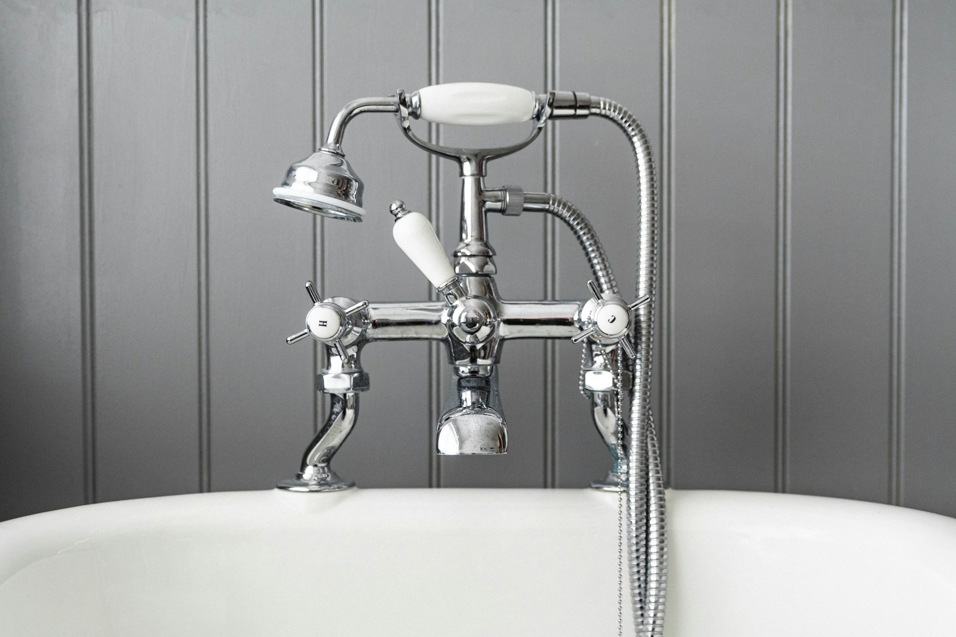 gray stainless steel bathtub faucet