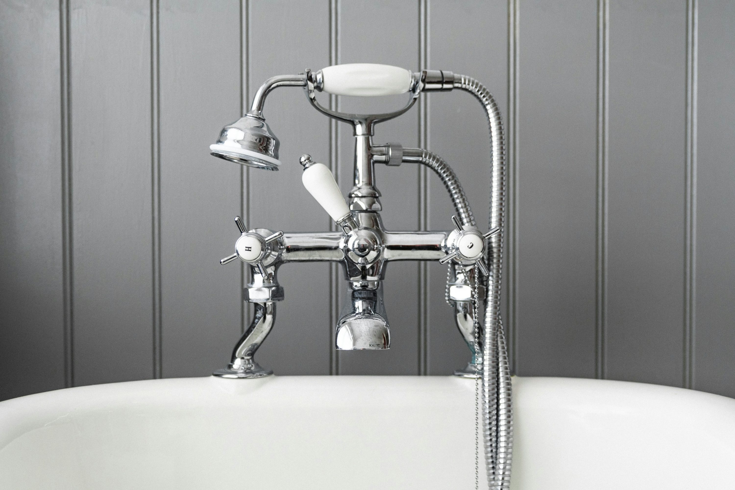 Polished Chrome Classic Faucet