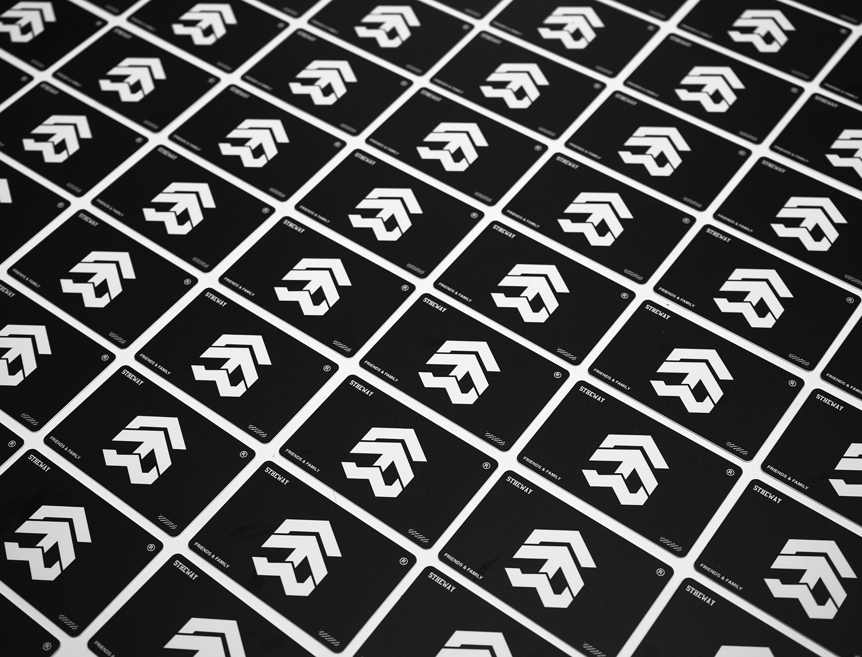 GrailGrids Display Frame