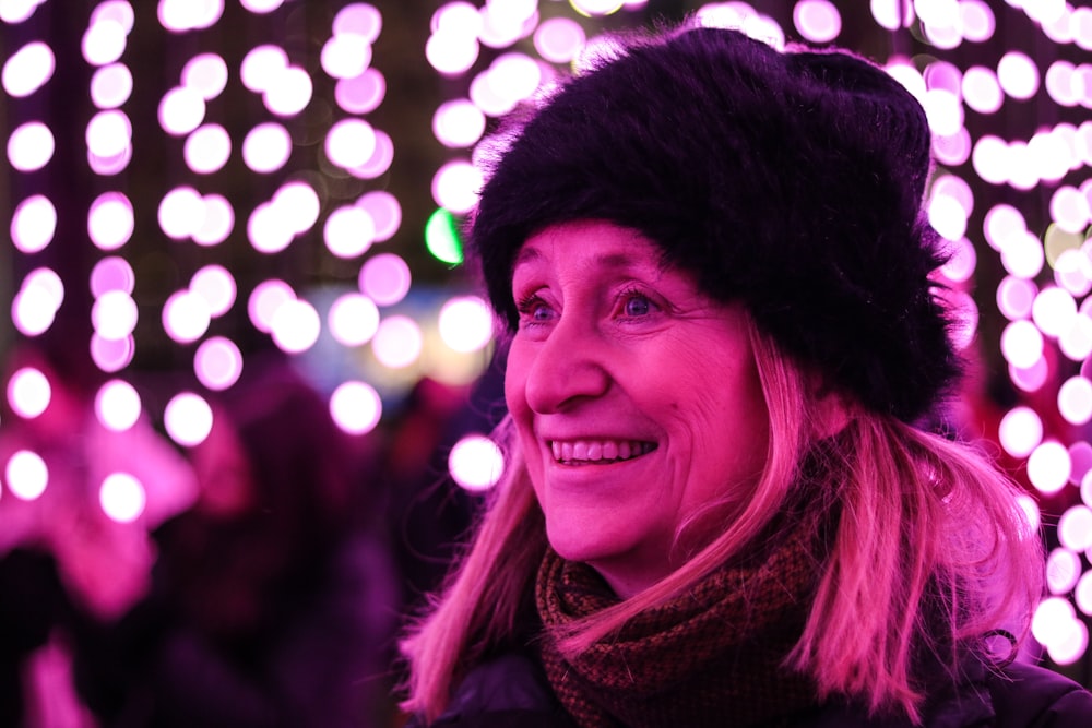 woman wearing black bennies