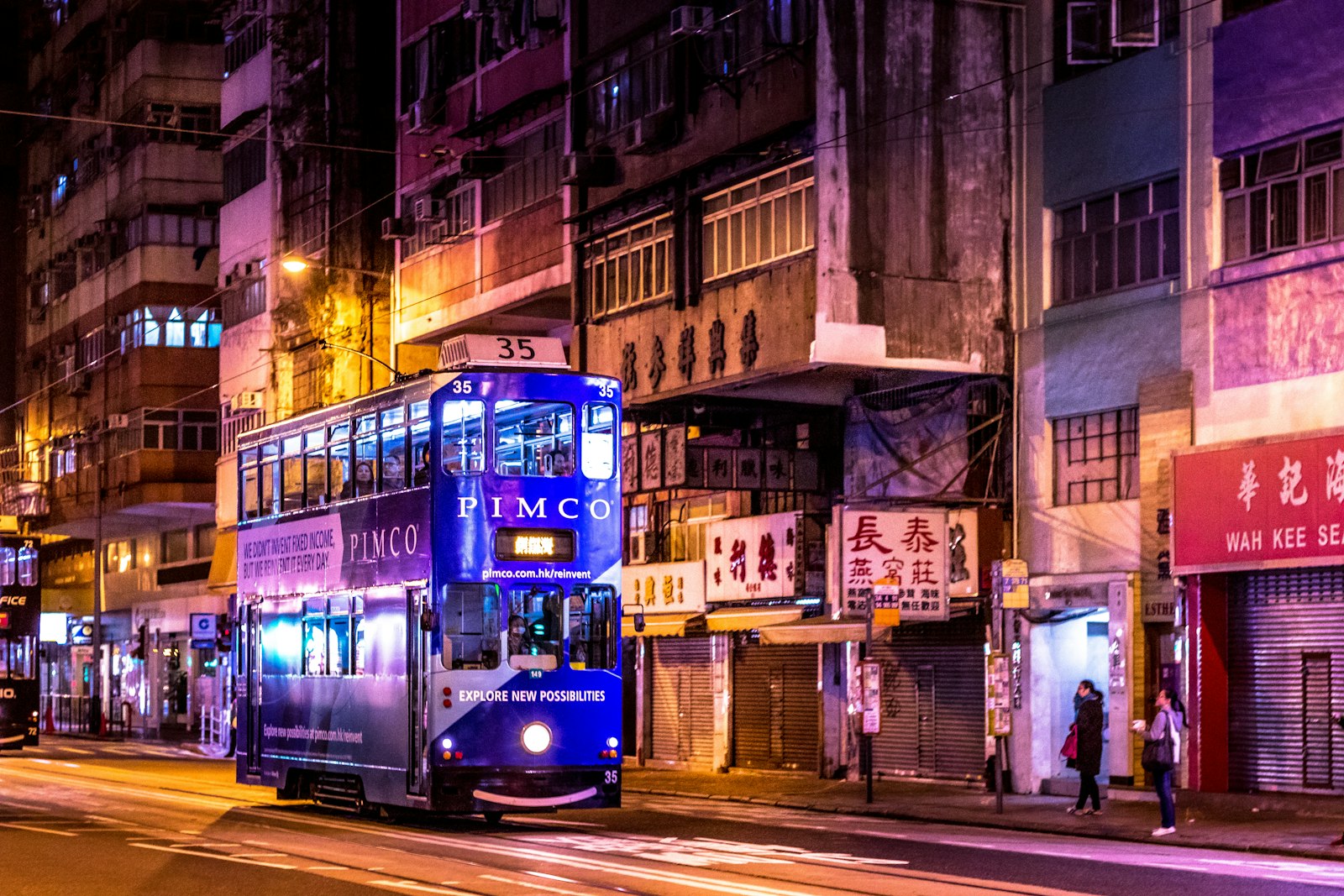 Canon EOS 80D + Canon EF 50mm F1.8 II sample photo. Double deck bus on photography