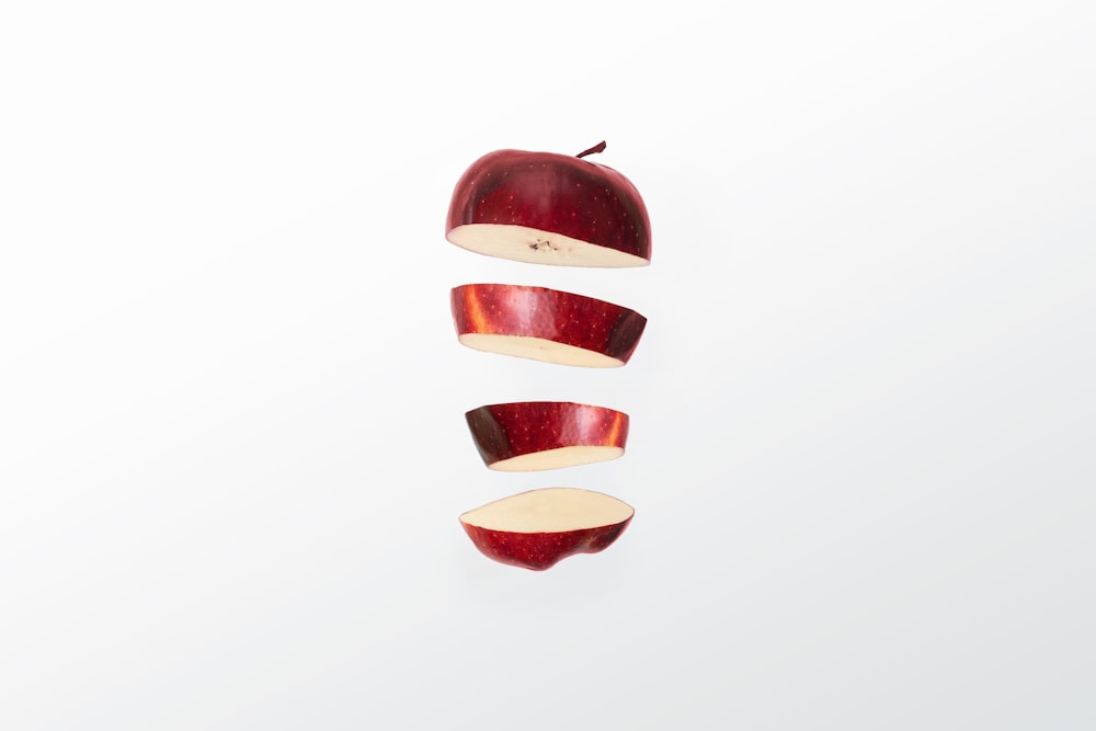 얇게 썬 빨간 사과