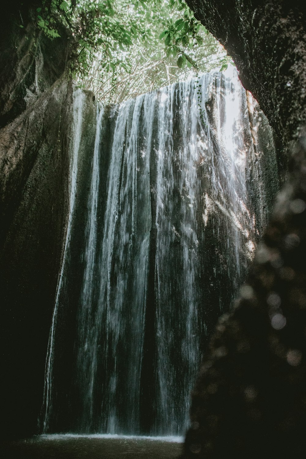 time-lapse photograph of waterfalls