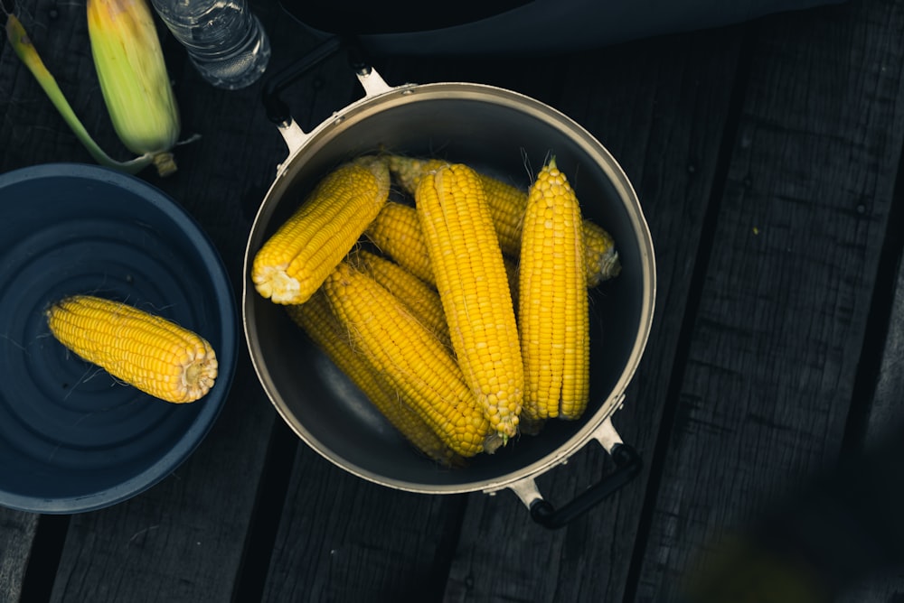 corns inside cooking pot