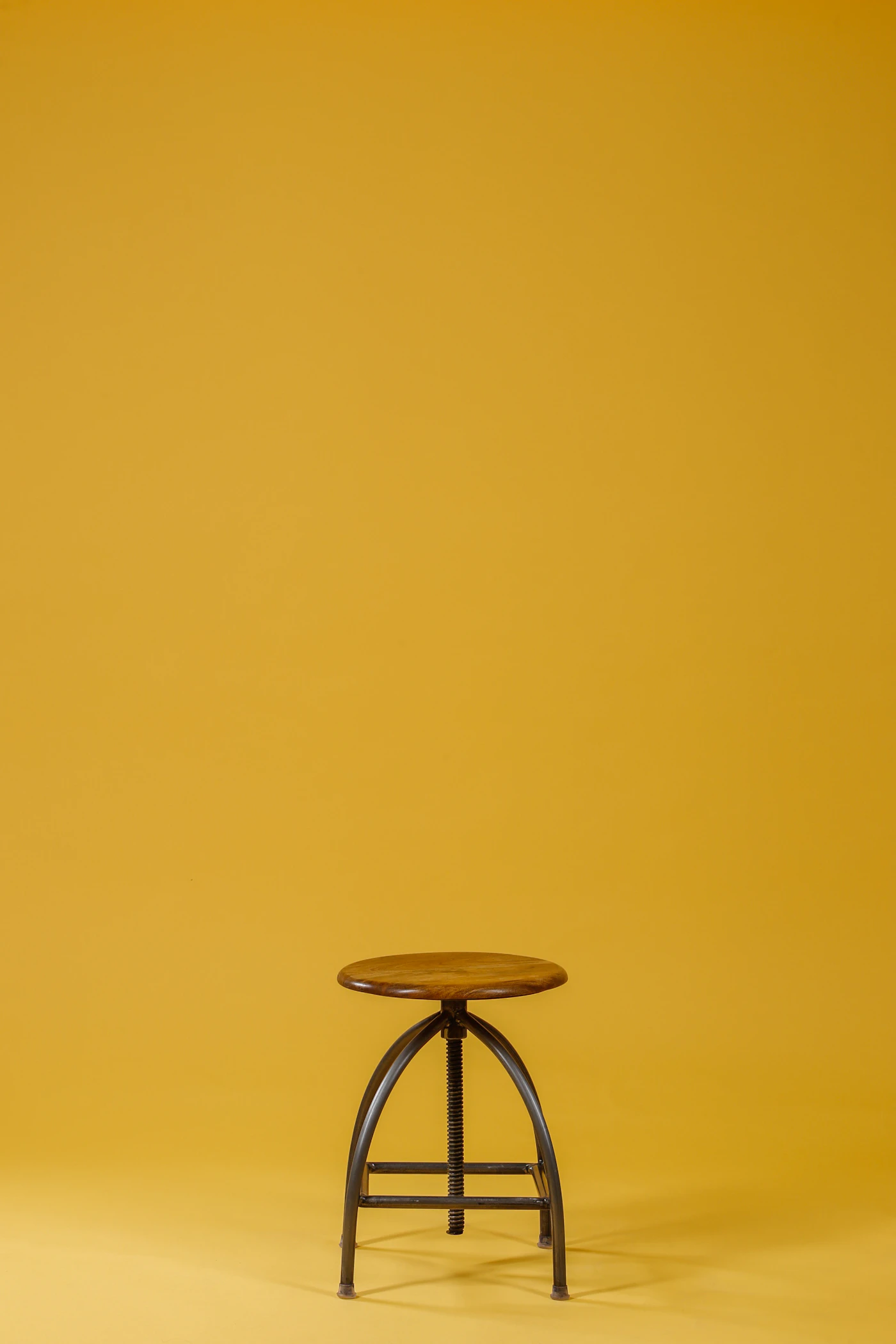 Round-top swivel
