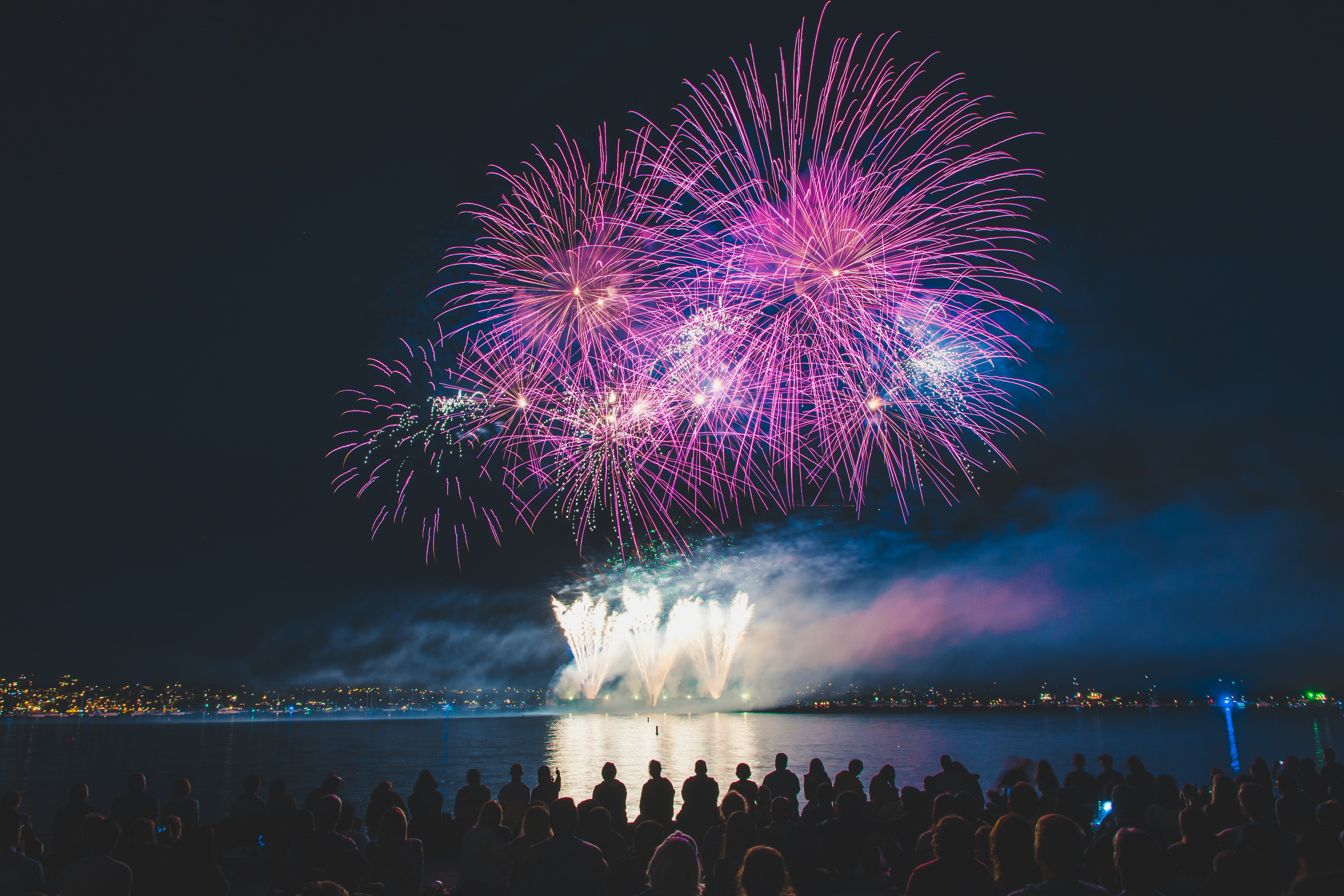 An old photo, but definitely one of my favourites. Fireworks long exposures are very tricky, you never expect the result, sometimes not so good… or sometimes great!