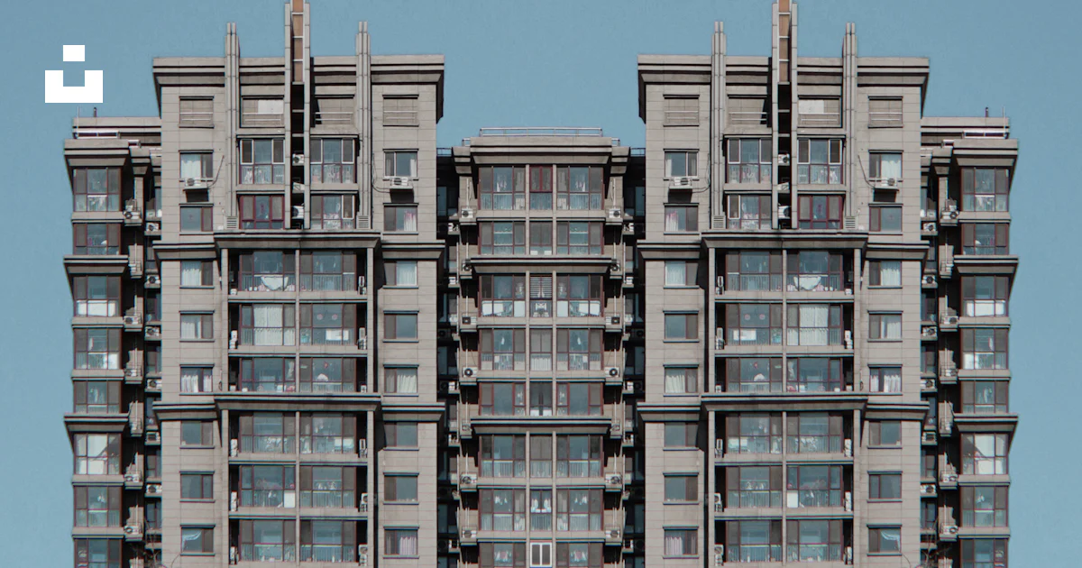 Grey High Rises Gray high-rise buildings photo – Free Grey Image on Unsplash