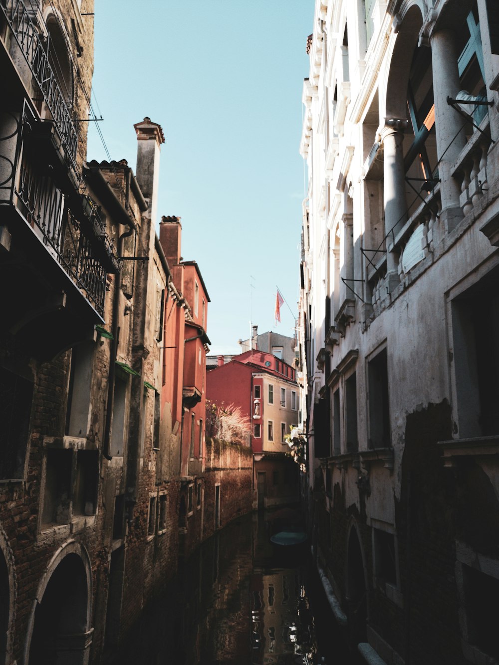 canal surrounded by buildings