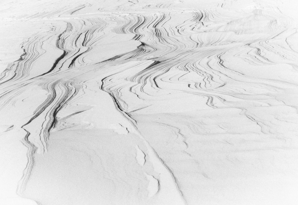 gray and white sand view