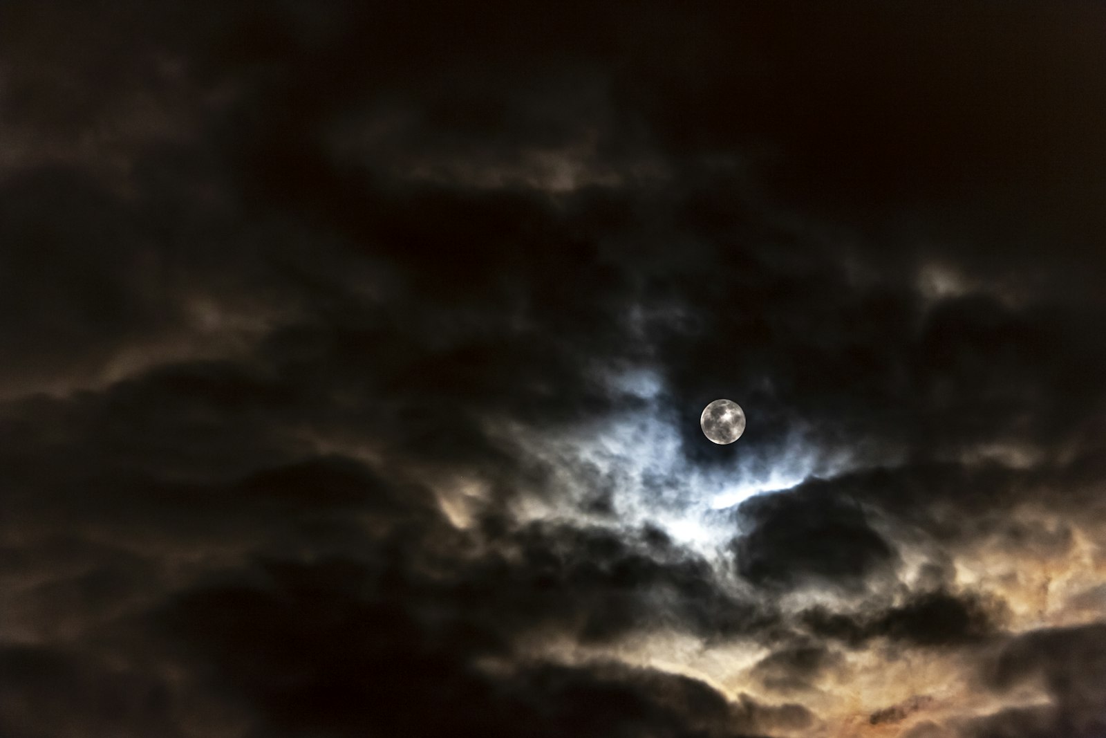 Canon EOS-1D Mark II sample photo. Moon behind clouds at photography