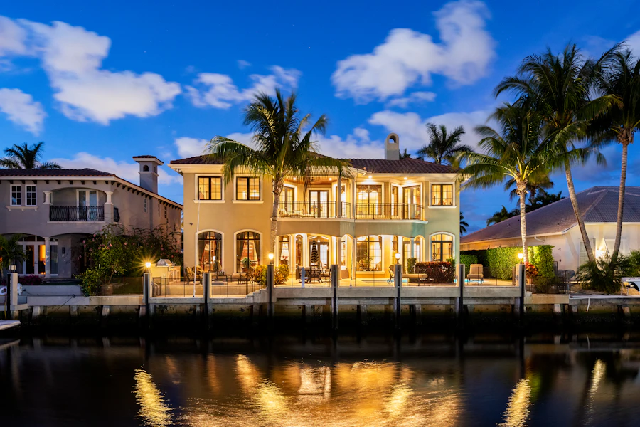 Luxury waterfront home setting for Jupiter Island