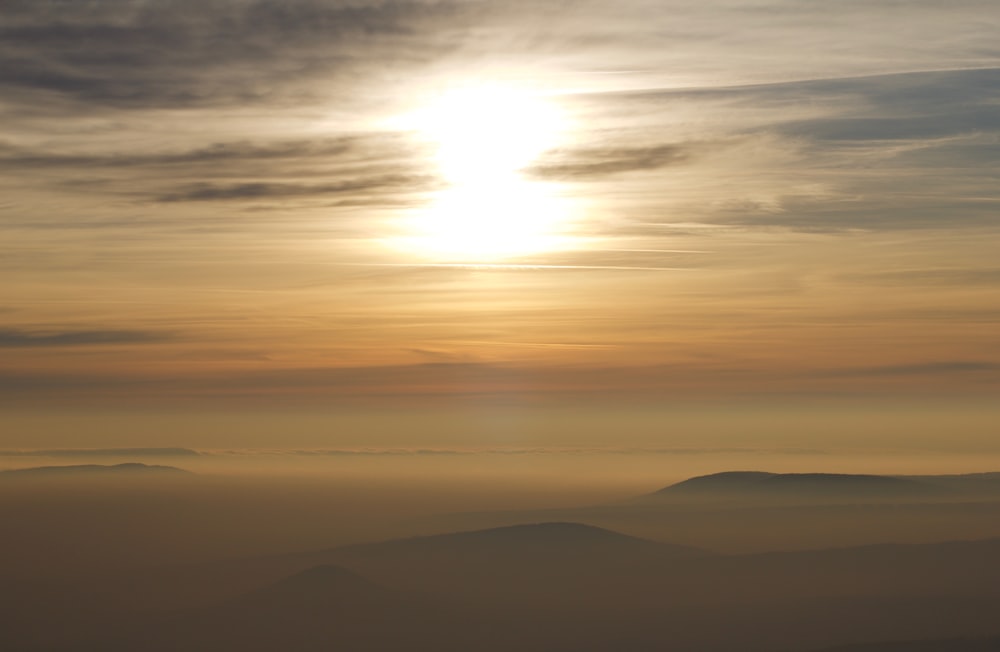 Nebel über Bergen