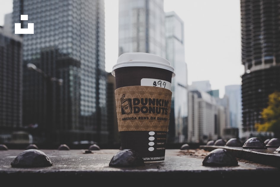 Gobelet en plastique dunkin donuts photo – Photo Chicago Gratuite sur  Unsplash