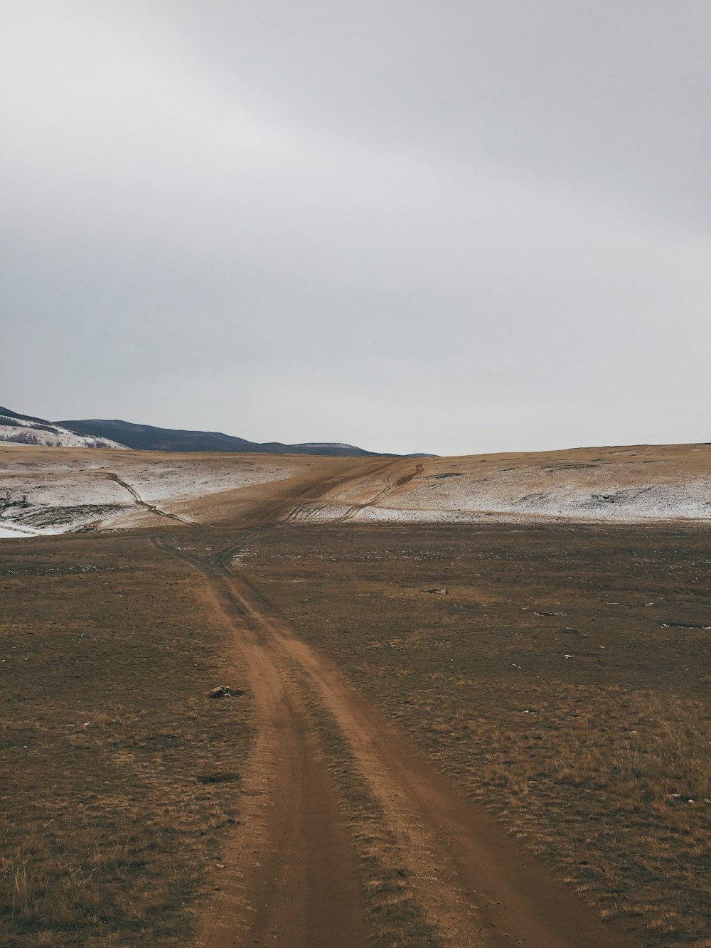 brown road during daytime