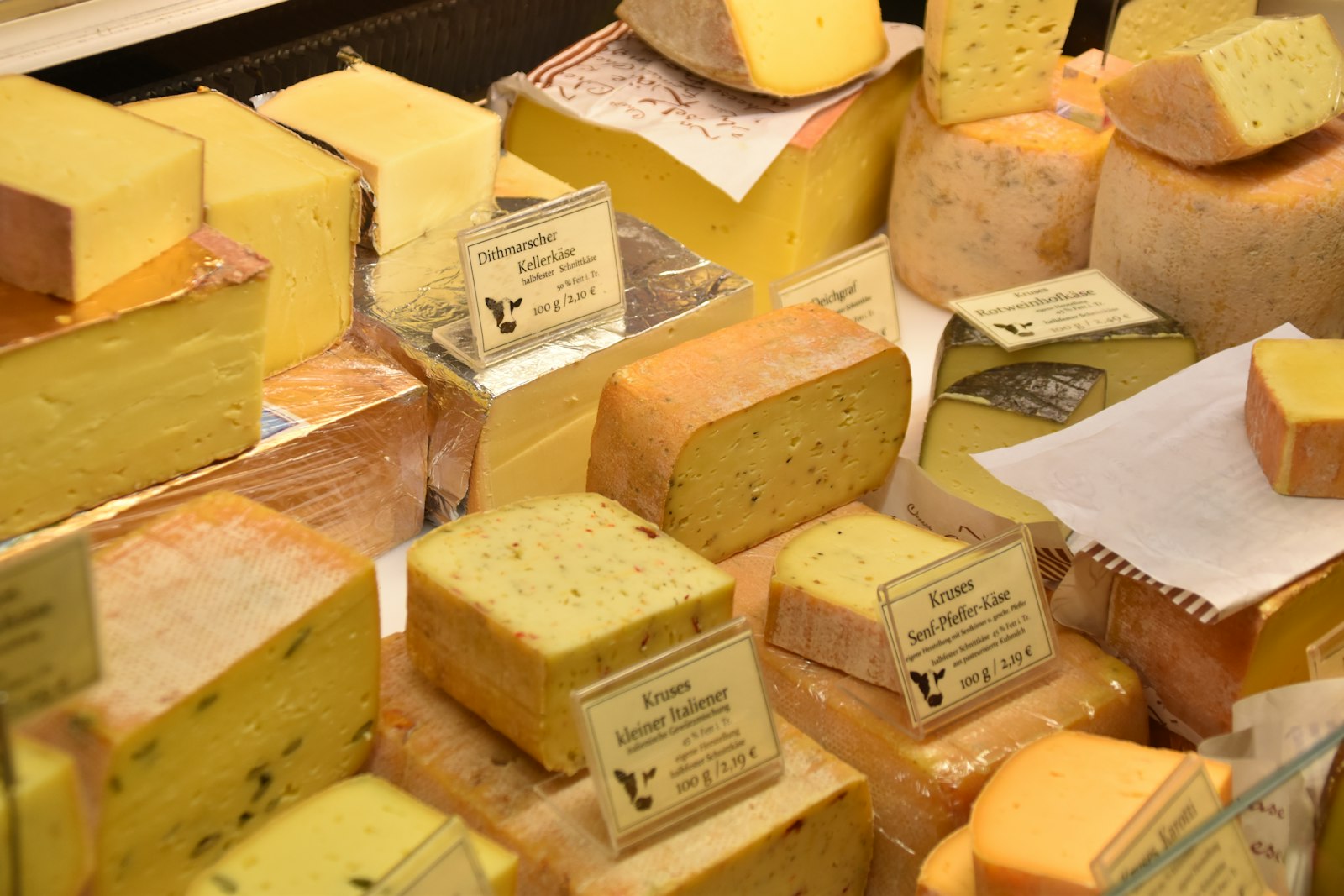 Selezione di formaggi italiani artigianali