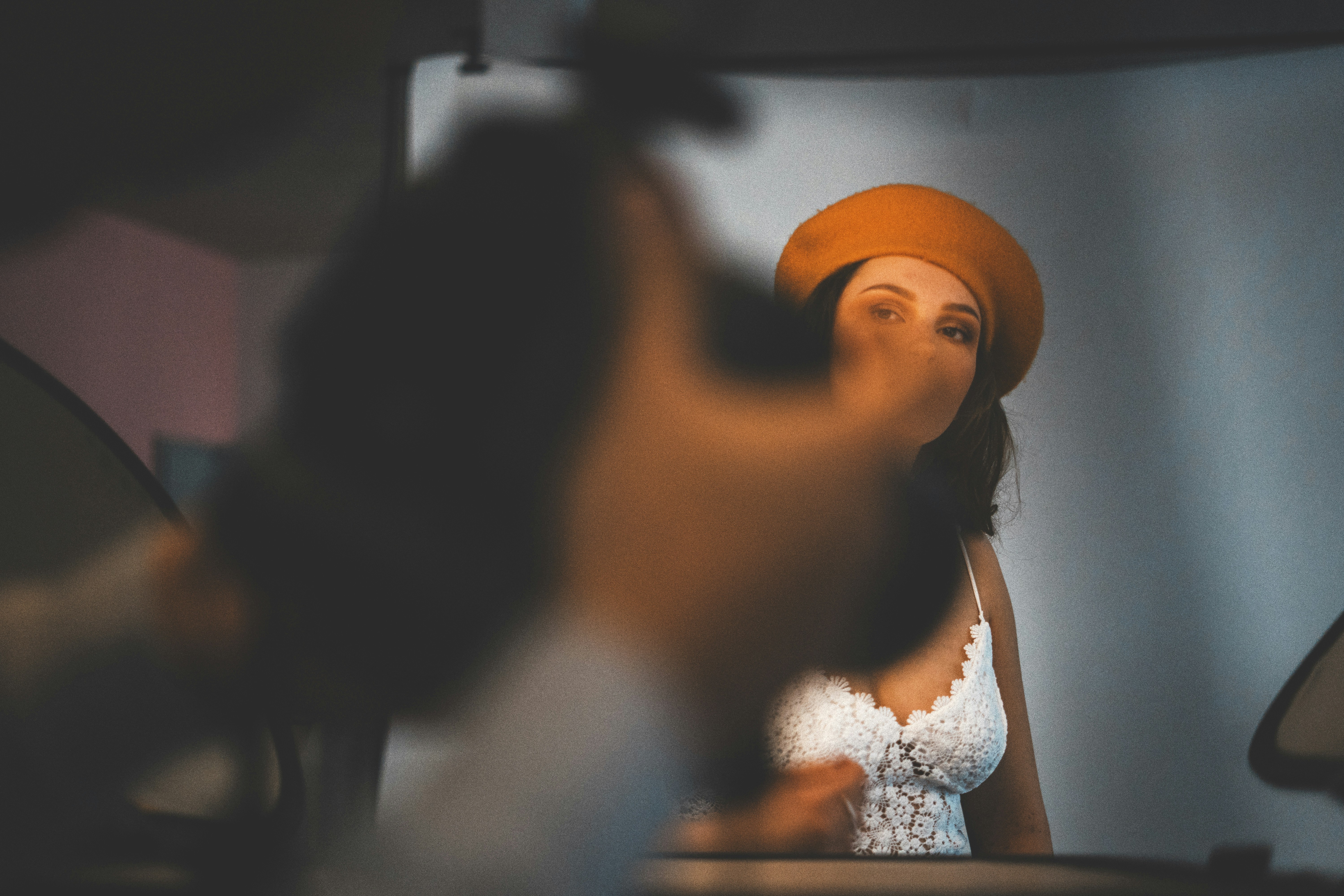 selective focus photography of woman in standing position