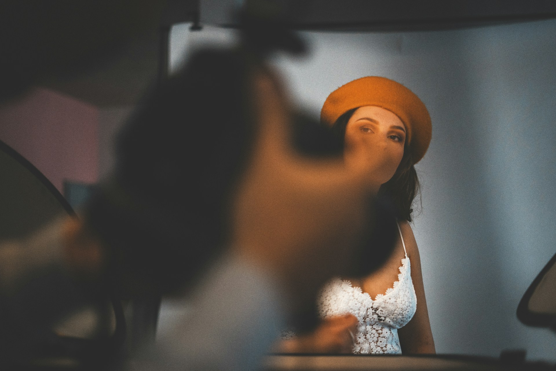 selective focus photography of woman in standing position