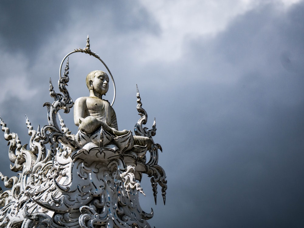 deity statue photography