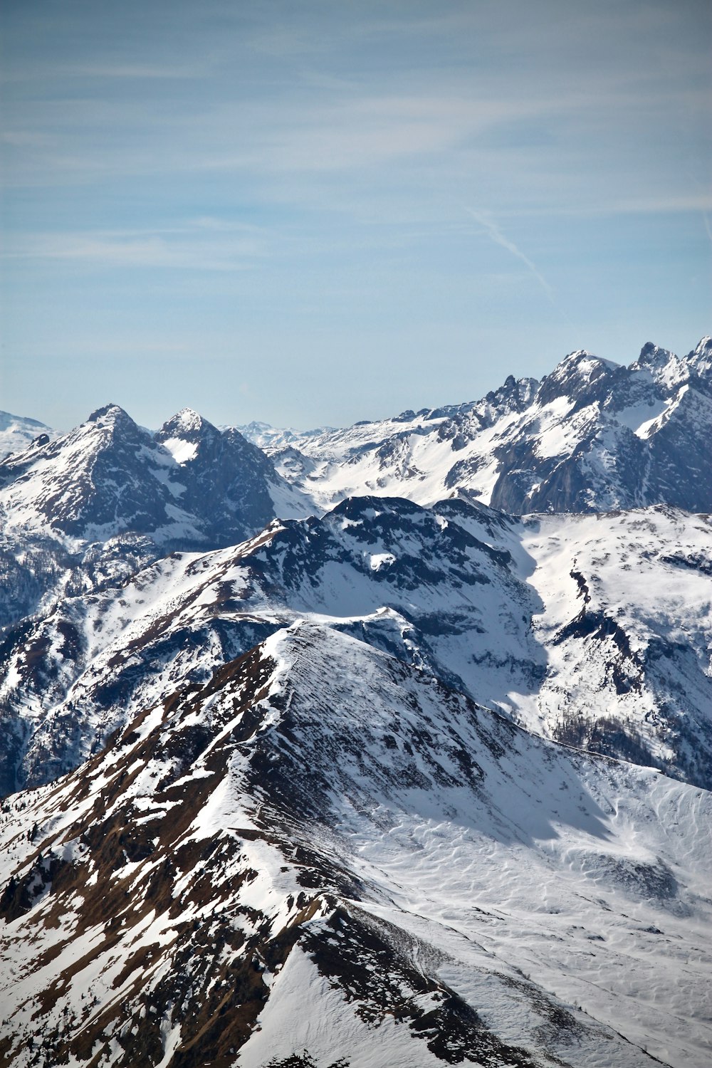 mountain ranges with snow