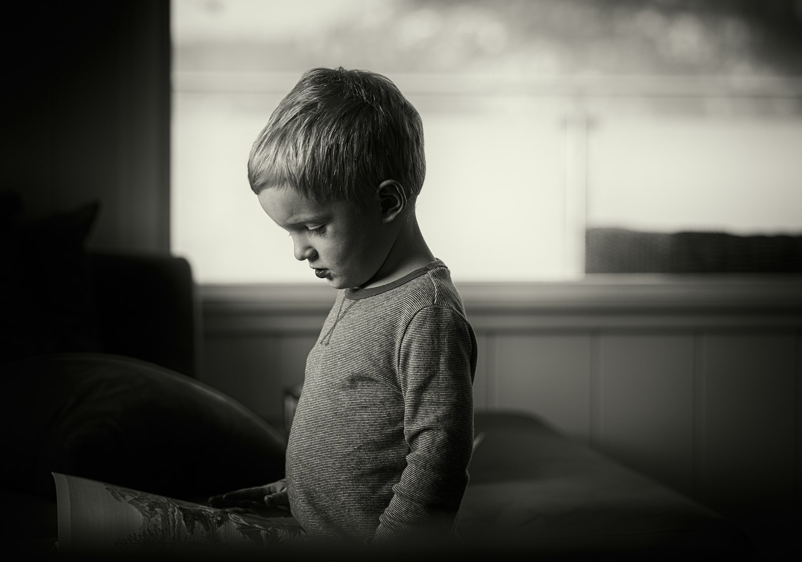 Sony FE 85mm F1.8 sample photo. Boy wearing gray sweaters photography