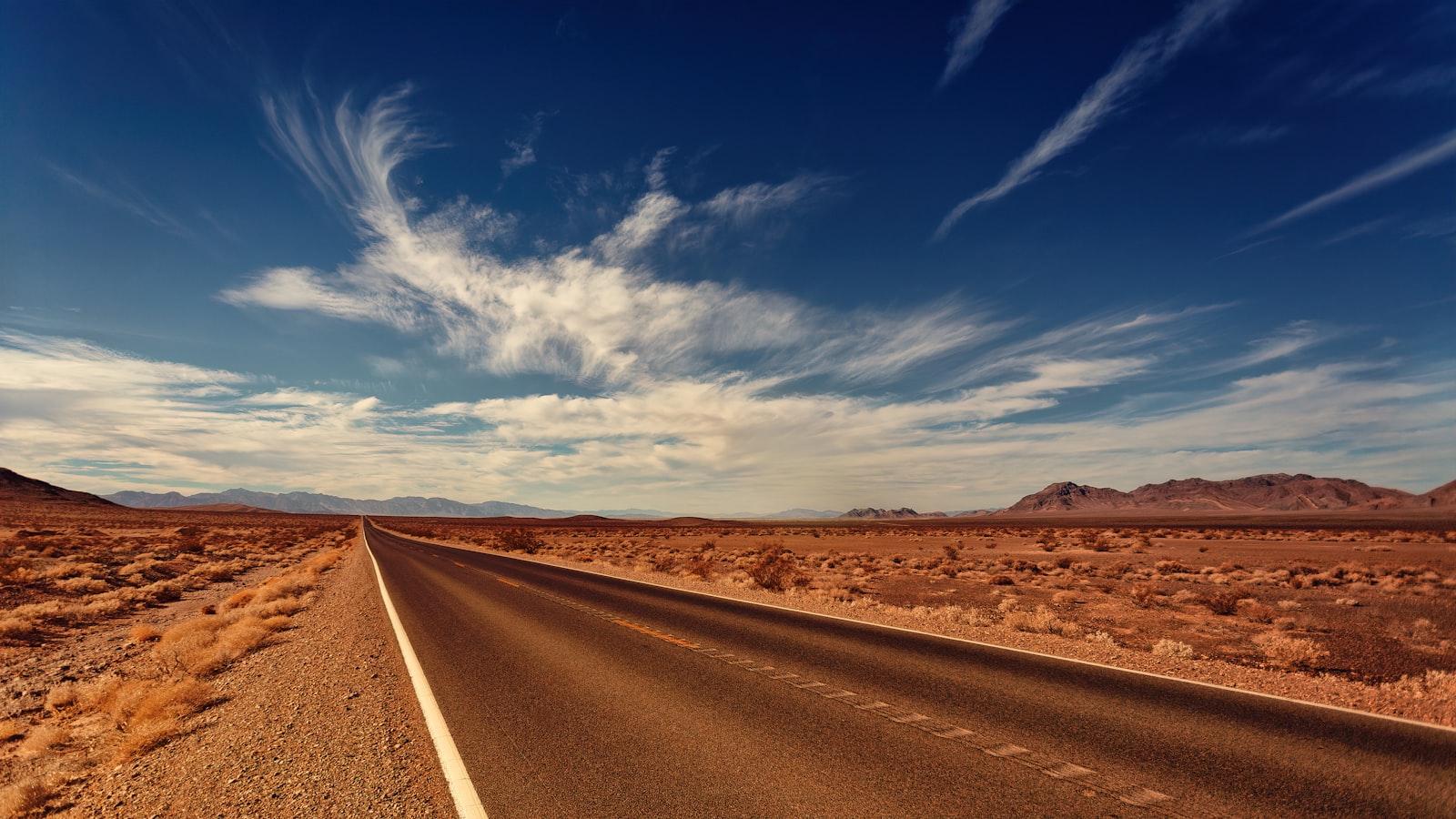 Canon EOS 5D + Canon EF 17-40mm F4L USM sample photo. Brown concrete road during photography