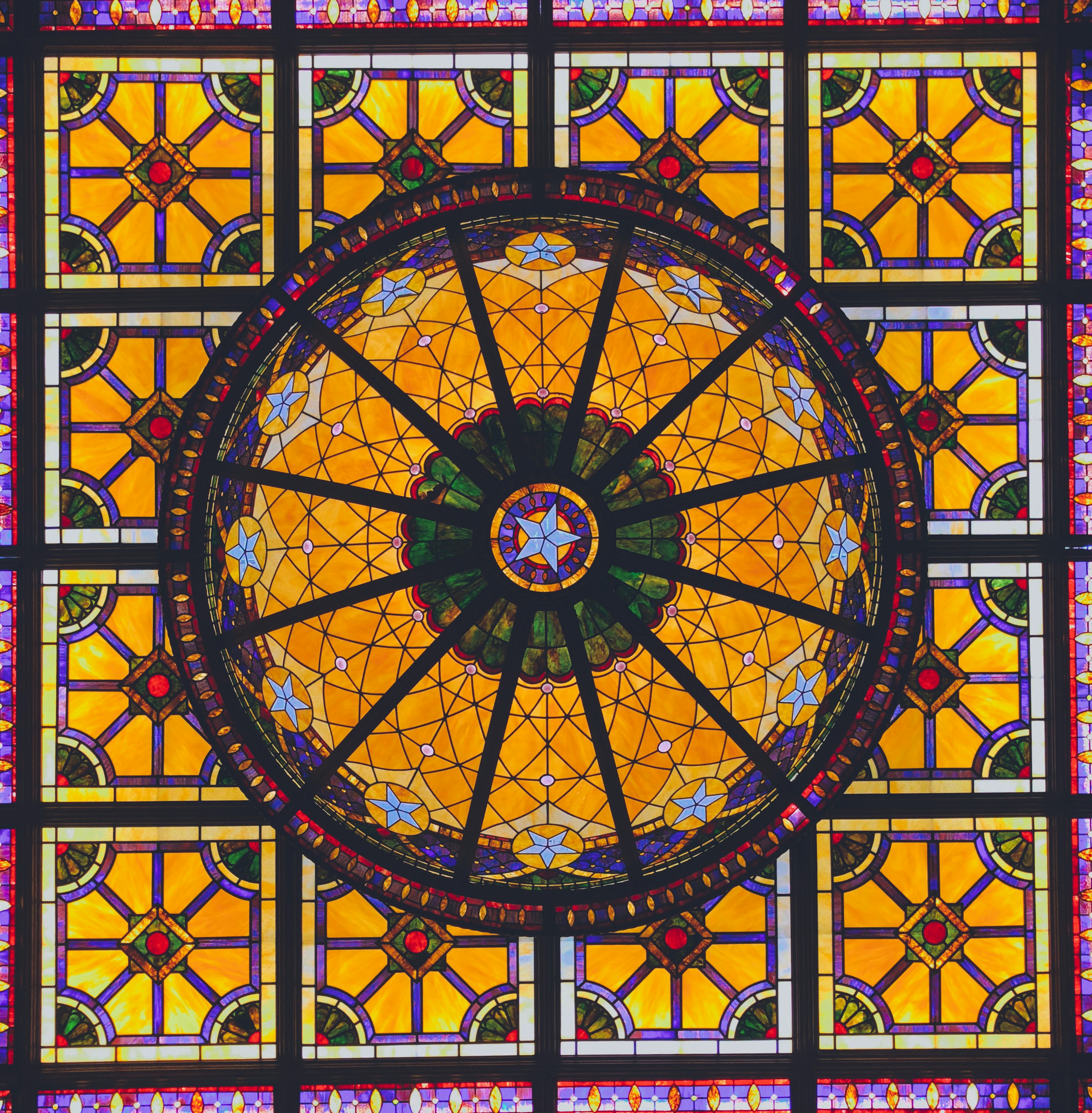 750 Stained Glass Pictures Download Free Images On Unsplash