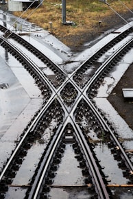 two train tracks crossing