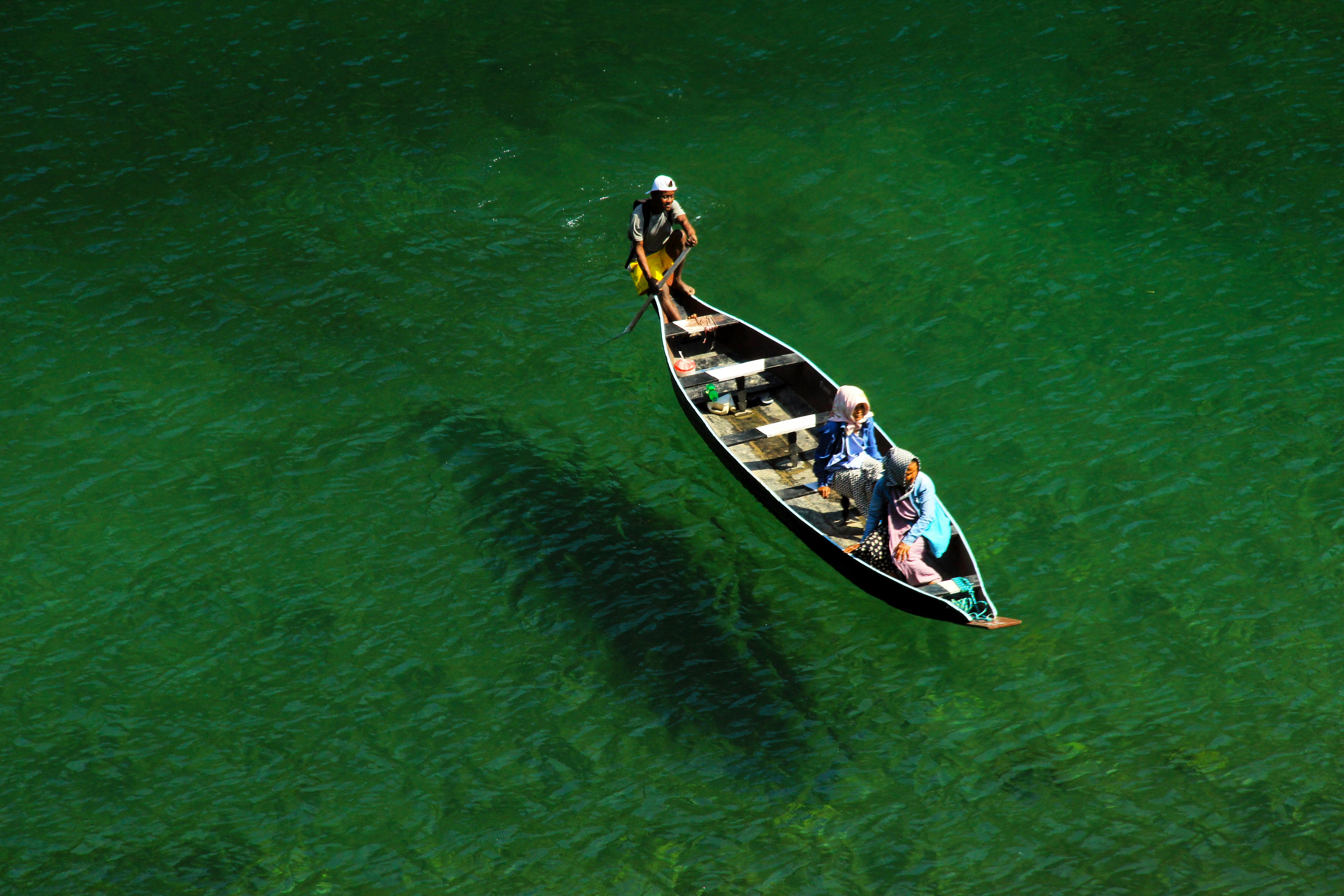 Boat trip in the Cherrapunji lake 