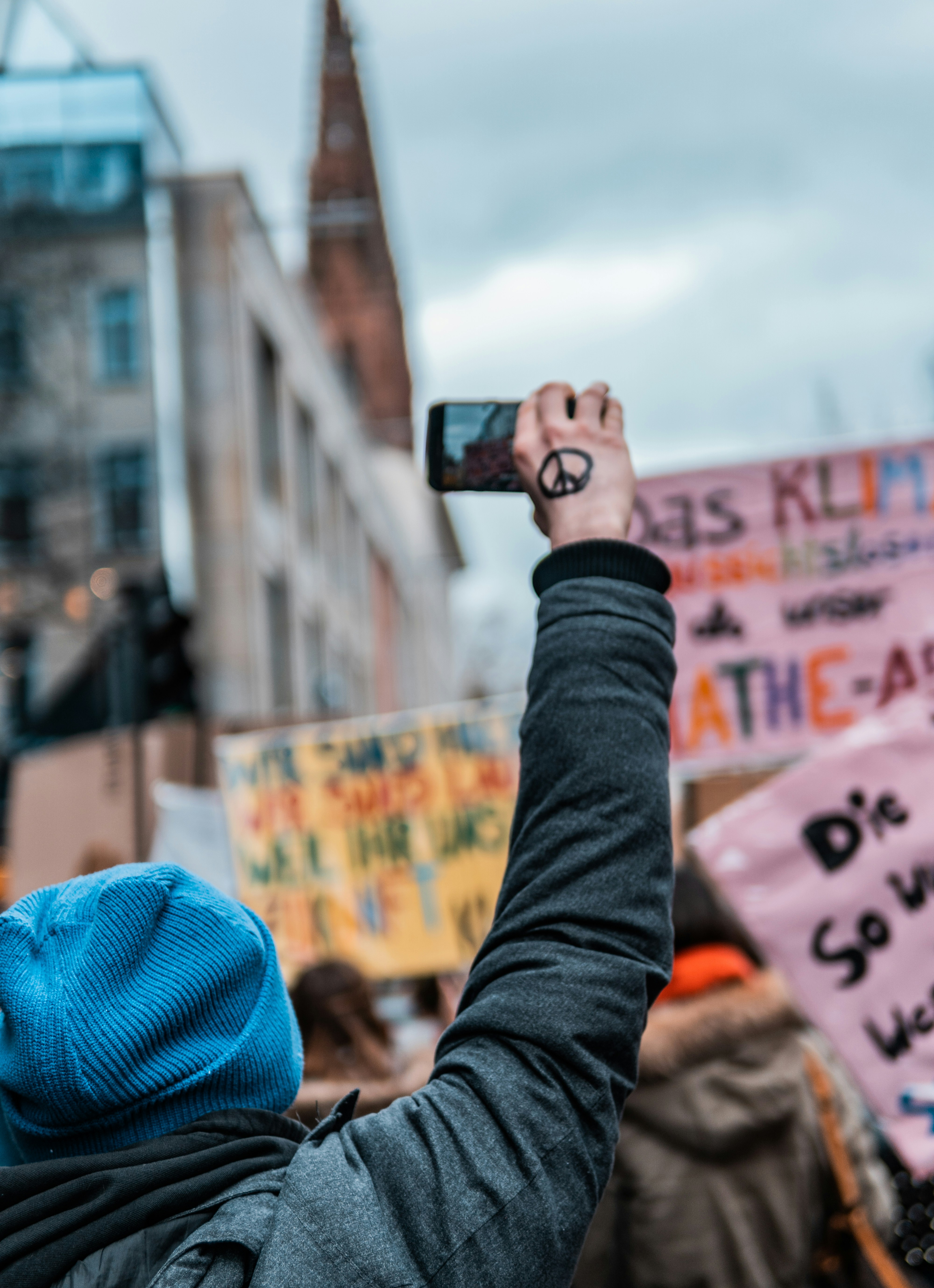 Top 11 list những thương hiệu thời trang nước ta khét tiếng nhất lúc này.