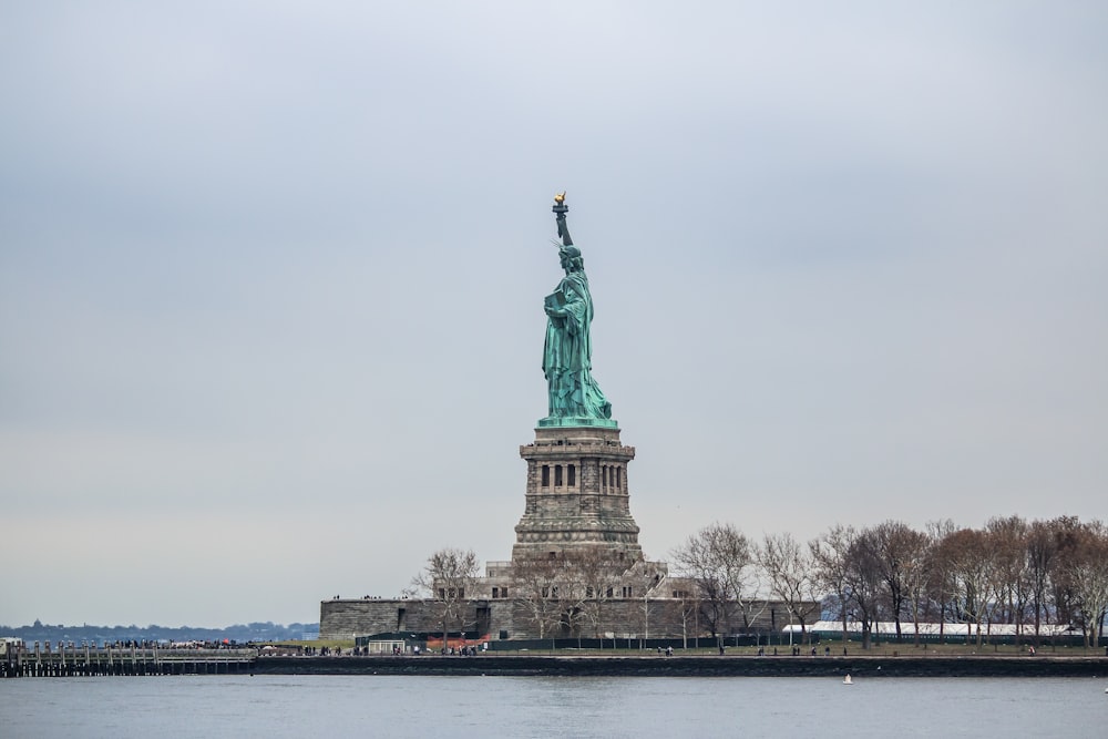 gray and green statue of liberty