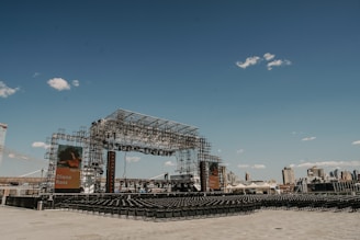 empty stage during daytime