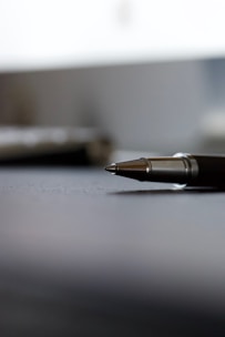 black click pen