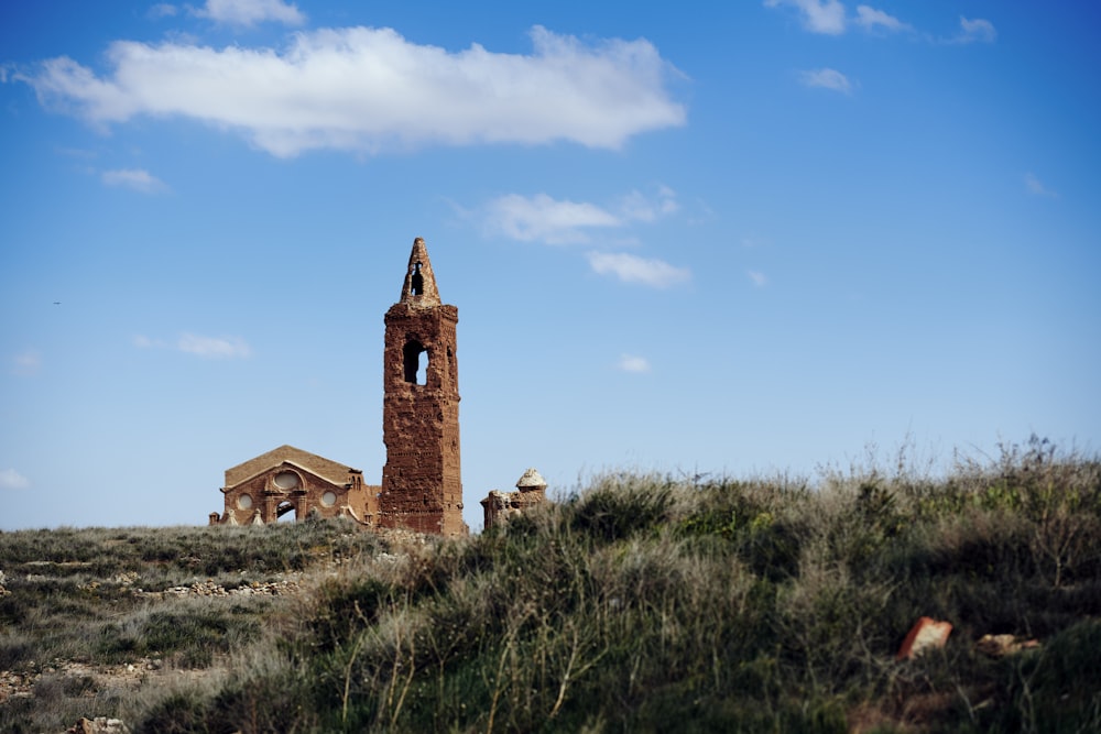 struttura dell'edificio marrone