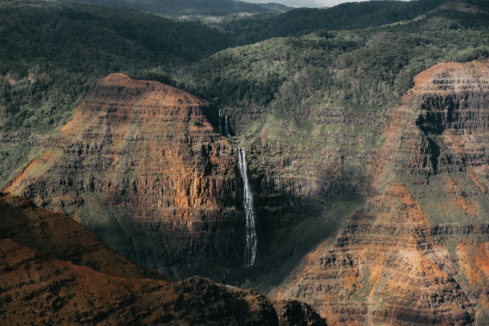 Fujifilm X-Pro2 + Fujifilm XF 16-55mm F2.8 R LM WR sample photo. Waterfalls and brown terrain photography